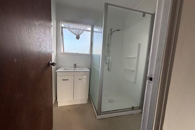 Photo of property in 7 Helleur Road, Massey, Auckland, 0614