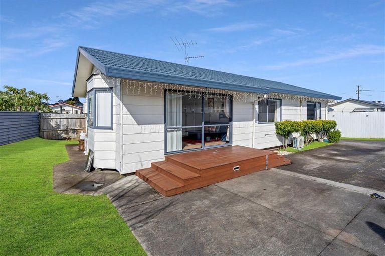 Photo of property in 58a Tironui Road, Takanini, 2112