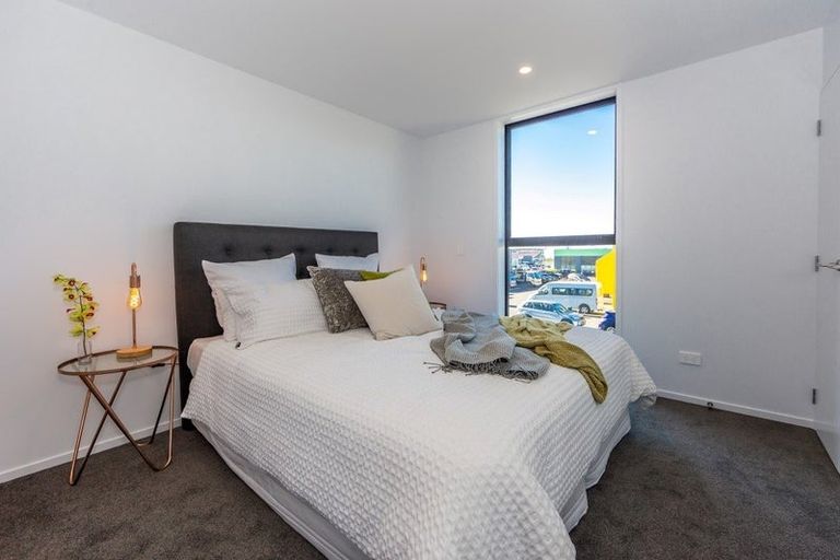 Photo of property in 17 Mohua Lane, Upper Riccarton, Christchurch, 8041