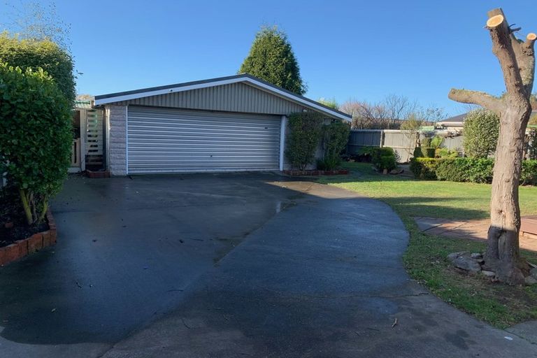 Photo of property in 12 Skerten Avenue, Hornby, Christchurch, 8042