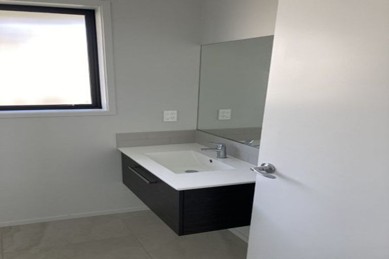 Photo of property in 7 Albatross Lane, Welcome Bay, Tauranga, 3112