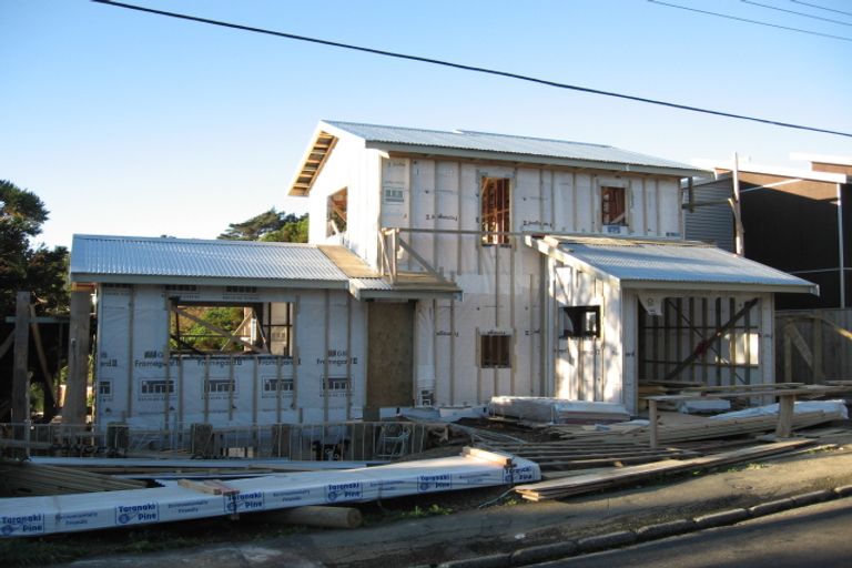 Photo of property in 47a Lyndfield Lane, Newlands, Wellington, 6037