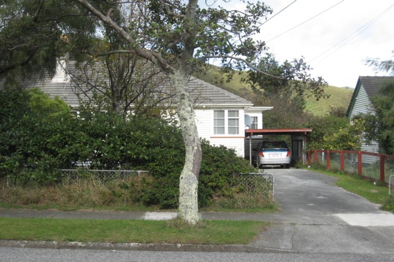 Photo of property in 32 Langford Street, Naenae, Lower Hutt, 5011