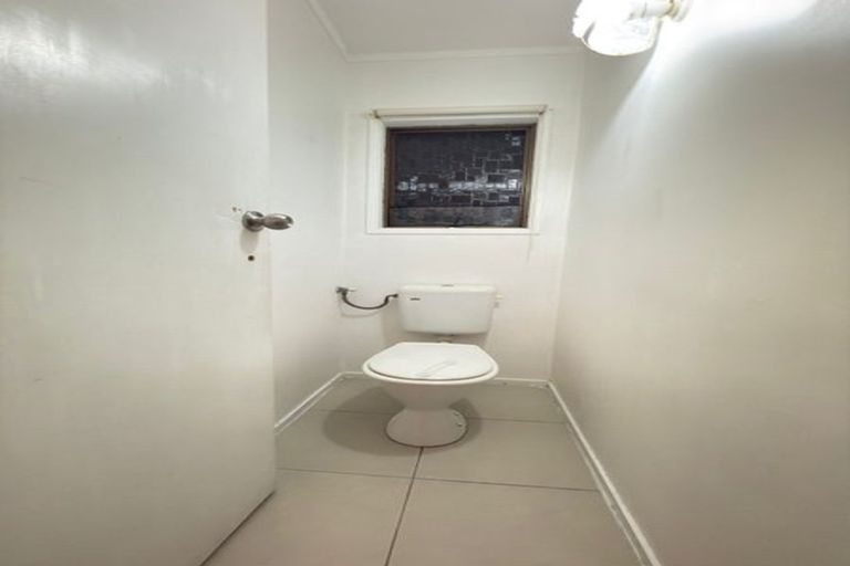 Photo of property in 1/15 Roseberry Avenue, Birkenhead, Auckland, 0626