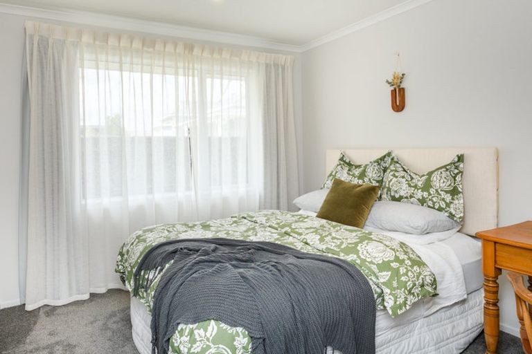 Photo of property in 1 Ivy Lane, Kelvin Grove, Palmerston North, 4414