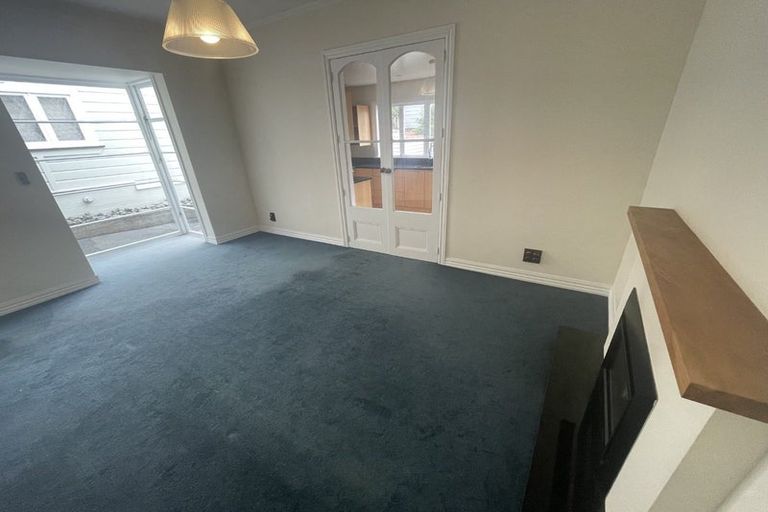 Photo of property in 12 Park Street, Thorndon, Wellington, 6011