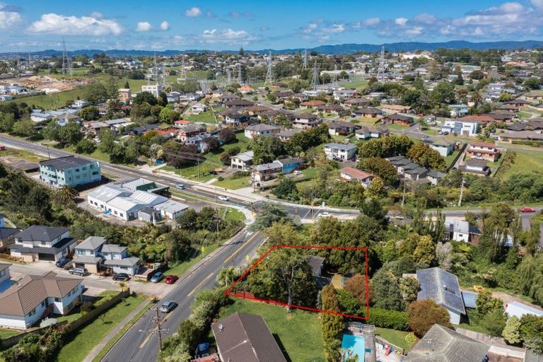 Photo of property in 8 Makora Road, Massey, Auckland, 0614