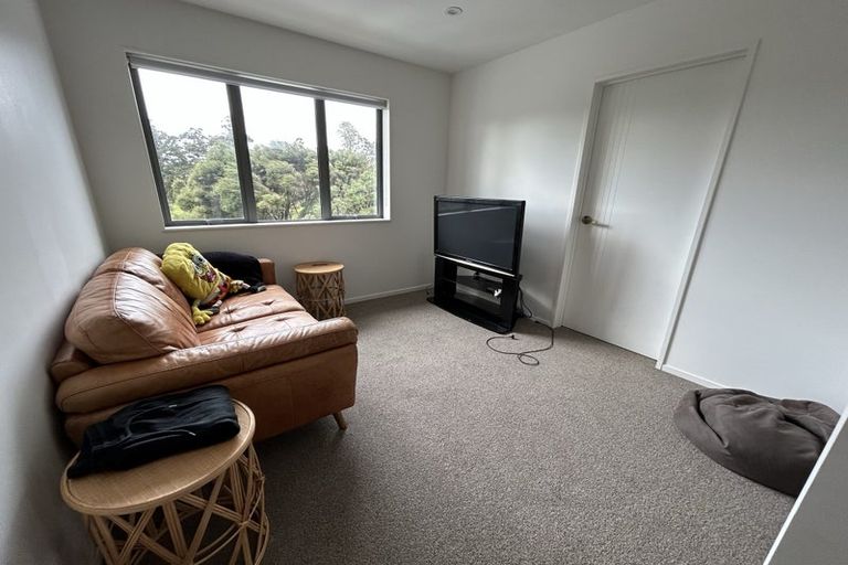 Photo of property in 4 St Claire Road, Silverdale, 0932