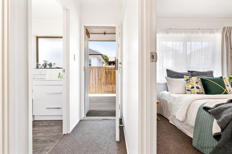 Photo of property in 56 Te Atatu Road, Te Atatu South, Auckland, 0610