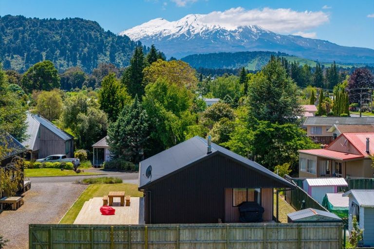 Photo of property in 1 Awatea Place, Ohakune, 4625