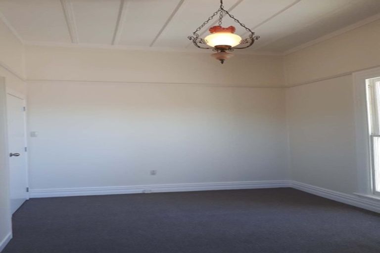 Photo of property in 1/165 Hinemoa Street, Birkenhead, Auckland, 0626