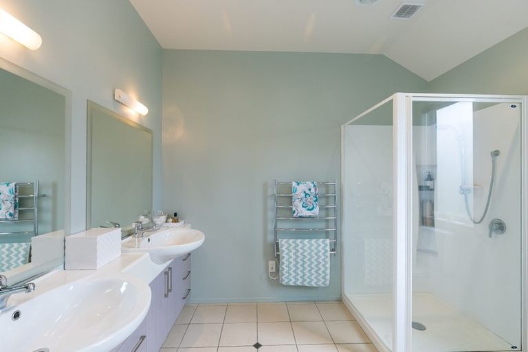 Photo of property in 5 Winsley Terrace, Churton Park, Wellington, 6037