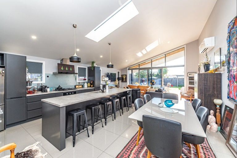 Photo of property in 3 Kamahi Street, Castlecliff, Whanganui, 4501