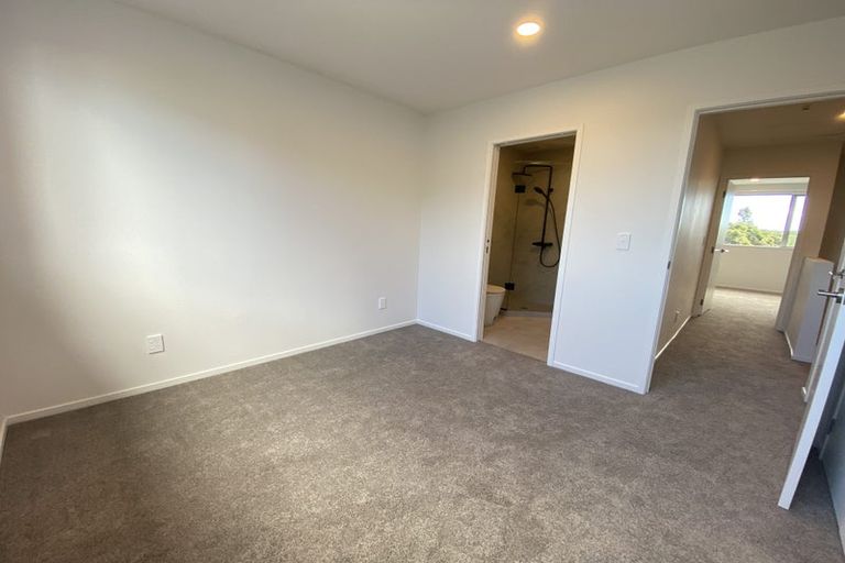 Photo of property in 6/36 Edmonton Road, Henderson, Auckland, 0612