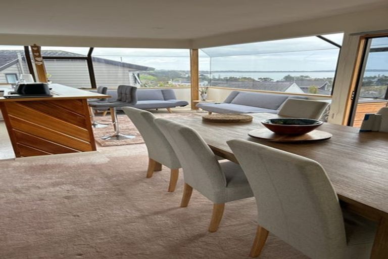 Photo of property in 1/979 Beach Road, Torbay, Auckland, 0630