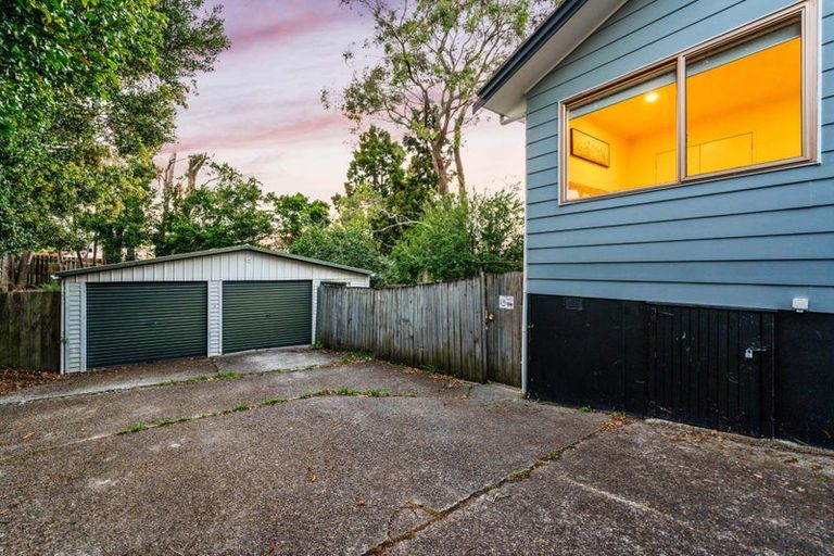 Photo of property in 34 Kelman Road, Kelston, Auckland, 0602