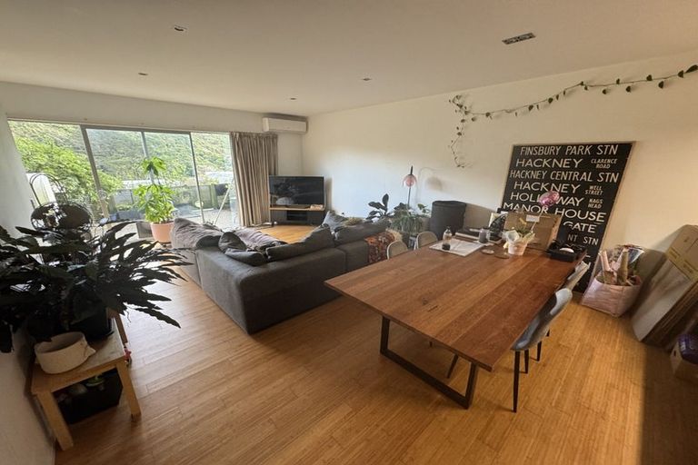 Photo of property in 38 Saddleback Grove, Karori, Wellington, 6012