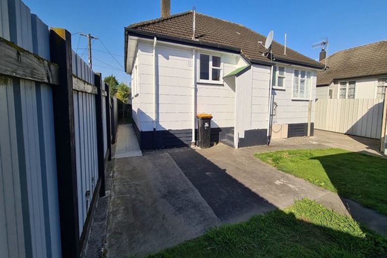 Photo of property in 21 Carlisle Street, Milson, Palmerston North, 4414