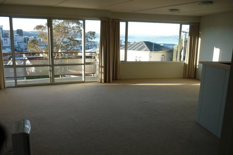 Photo of property in 74 Nairn Street, Mount Cook, Wellington, 6011