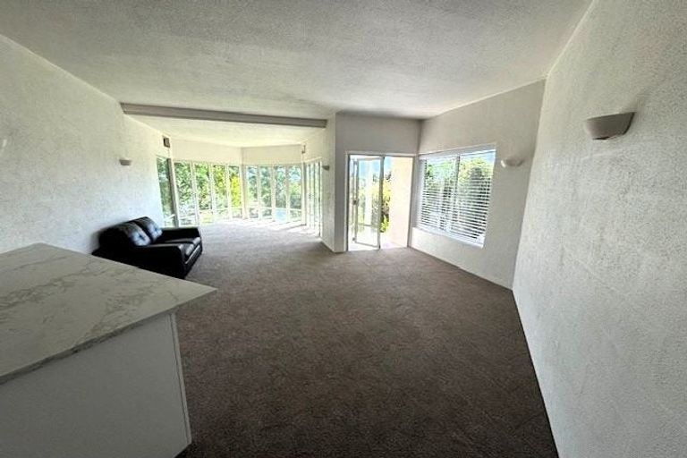 Photo of property in 12 Shortland Place, Havelock North, 4130