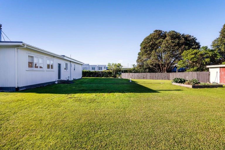 Photo of property in 62 Gisborne Terrace, Opunake, 4616