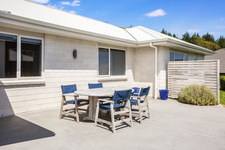 Photo of property in 2 Pacific View, Whitby, Porirua, 5024