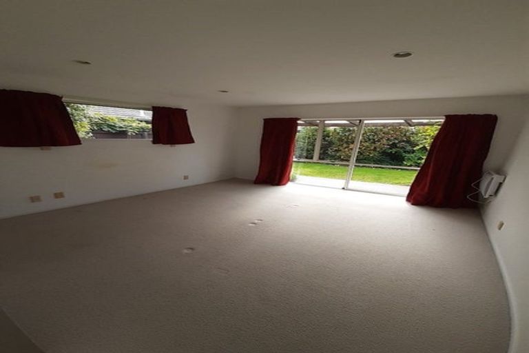 Photo of property in 27 Staveley Street, Avonhead, Christchurch, 8042