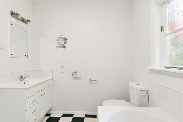 Photo of property in 169 Broderick Road, Johnsonville, Wellington, 6037