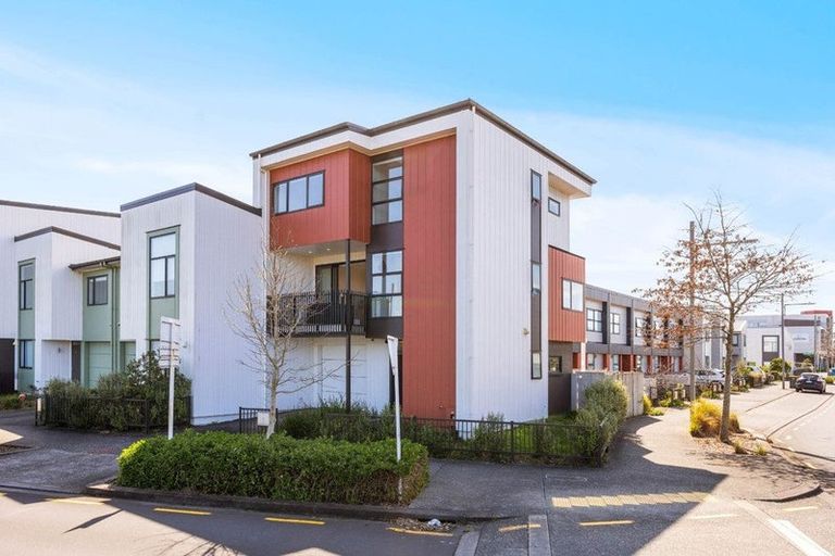 Photo of property in 1 Bonnette Road, Flat Bush, Auckland, 2019