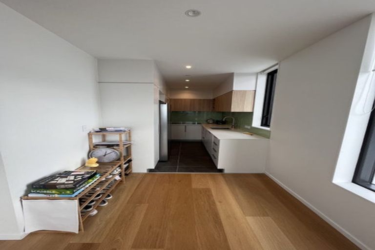 Photo of property in 1 Buscomb Avenue, Henderson, Auckland, 0610