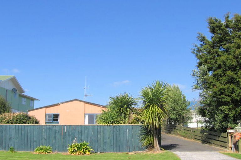 Photo of property in 90a Simpson Road, Papamoa Beach, Papamoa, 3118