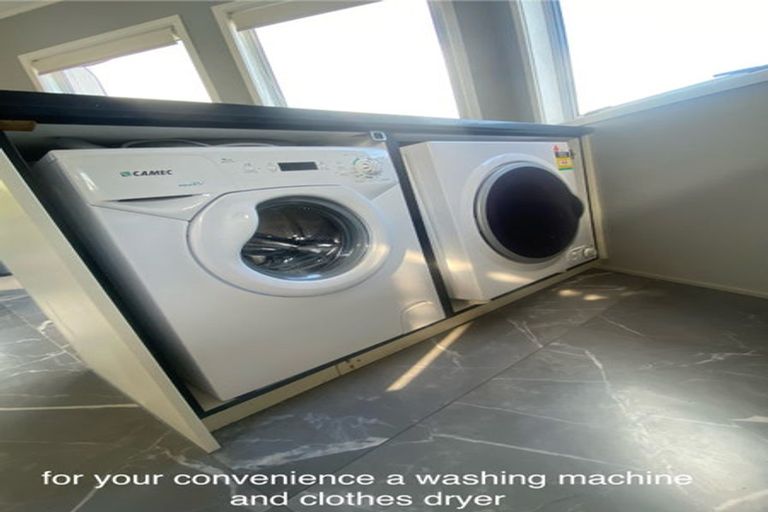 Photo of property in 5a Bruce Street, Northcote Point, Auckland, 0627