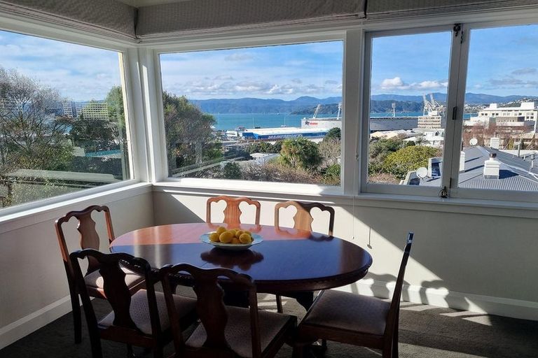 Photo of property in 35a Grant Road, Thorndon, Wellington, 6011