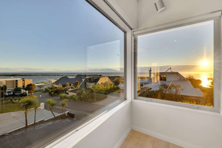 Photo of property in 6 Dunkeld Lane, Redcliffs, Christchurch, 8081