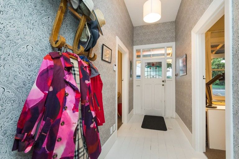 Photo of property in 325a Featherston Street, Palmerston North, 4410