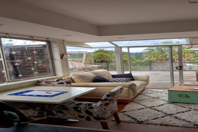 Photo of property in 2 Norman Road, Titirangi, Auckland, 0604