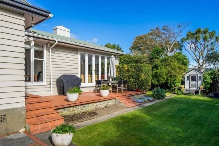 Photo of property in 11 Donald Street, Karori, Wellington, 6012