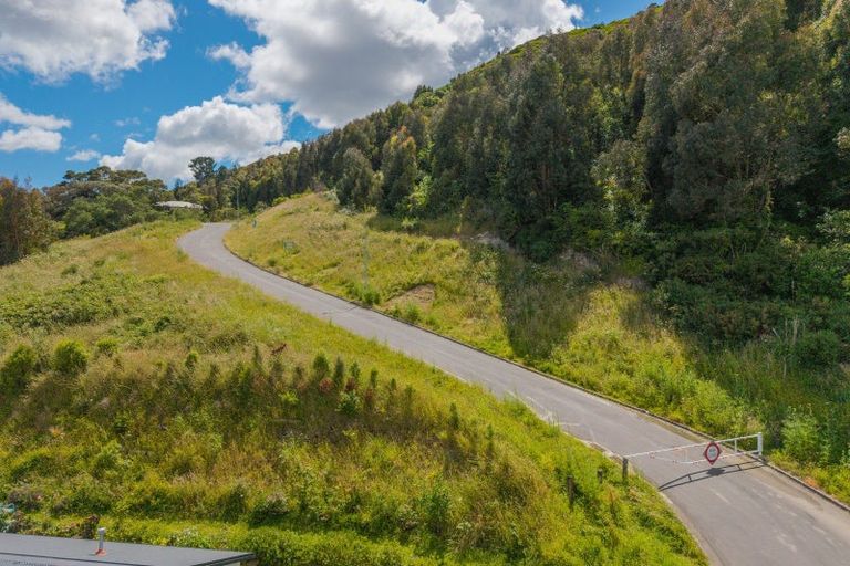 Photo of property in 108 Kakariki Grove, Waikanae, 5036