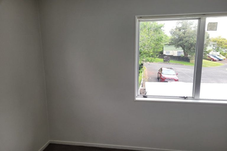 Photo of property in 15 Tiki Street, New Lynn, Auckland, 0600