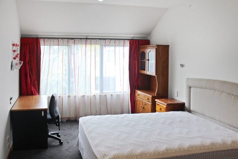 Photo of property in 50 Chateau Drive, Burnside, Christchurch, 8053