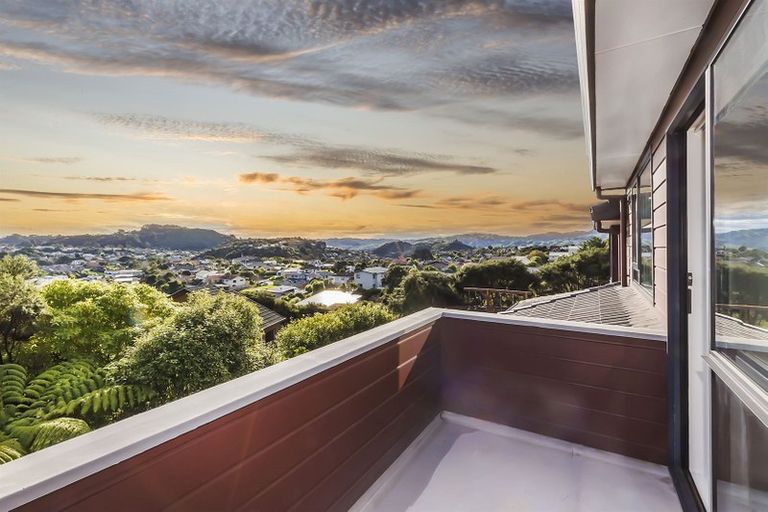 Photo of property in 4 Spyglass Lane, Whitby, Porirua, 5024