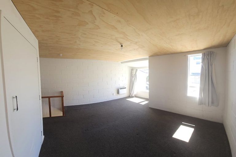 Photo of property in 129 Constable Street, Newtown, Wellington, 6021