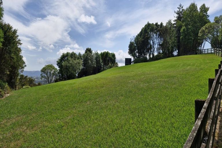 Photo of property in 84 Brick Bay Drive, Sandspit, Warkworth, 0982