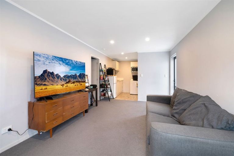 Photo of property in 56 Makora Road, Massey, Auckland, 0614