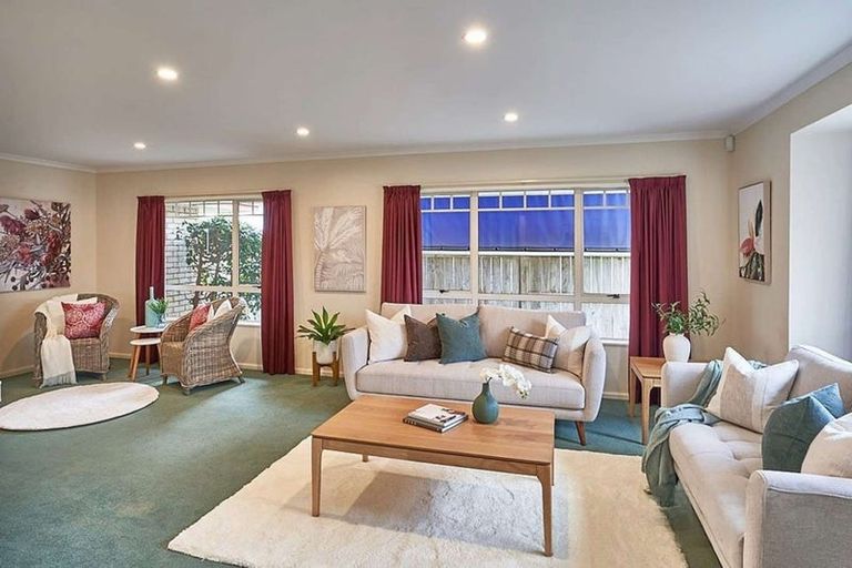Photo of property in 21 Rothesay Place, Highbury, Palmerston North, 4412