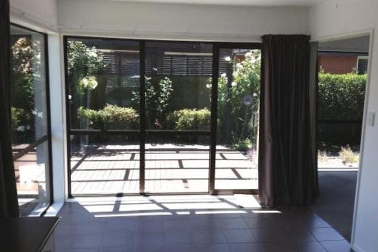 Photo of property in 37 Cardigan Bay Place, Addington, Christchurch, 8024