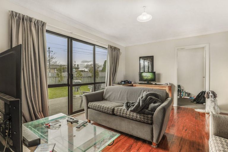 Photo of property in 24 Lincoln Road, Manurewa East, Auckland, 2102
