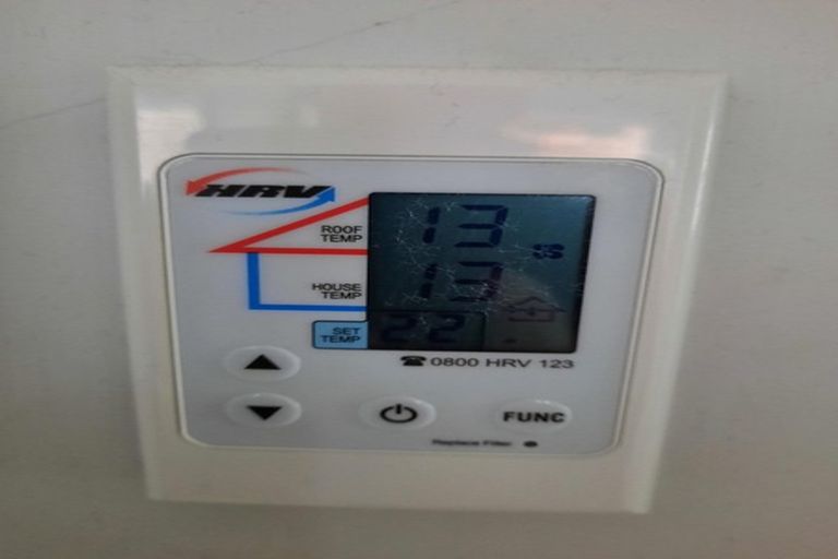 Photo of property in 30 Lincoln Avenue, Tawa, Wellington, 5028