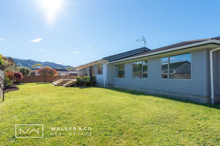 Photo of property in 1a Ebdentown Street, Ebdentown, Upper Hutt, 5018
