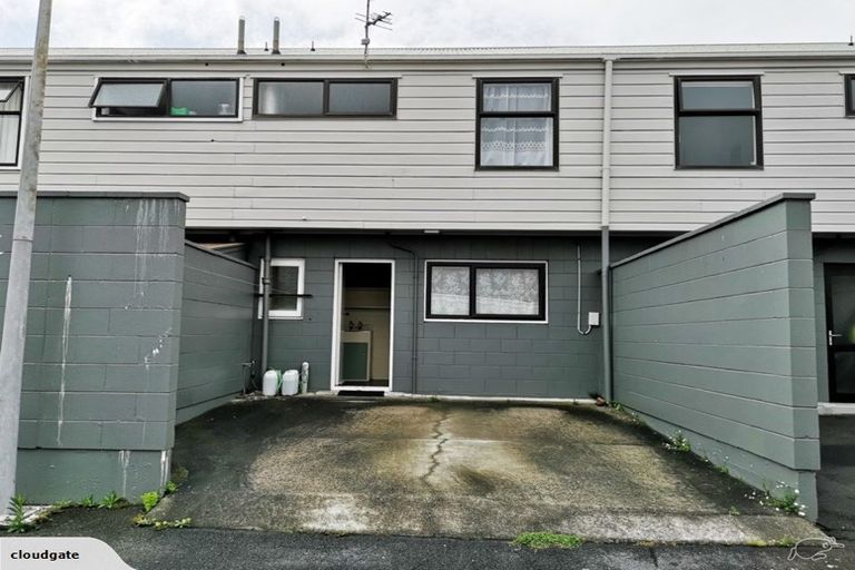 Photo of property in 20/4u Dr Taylor Terrace, Johnsonville, Wellington, 6037